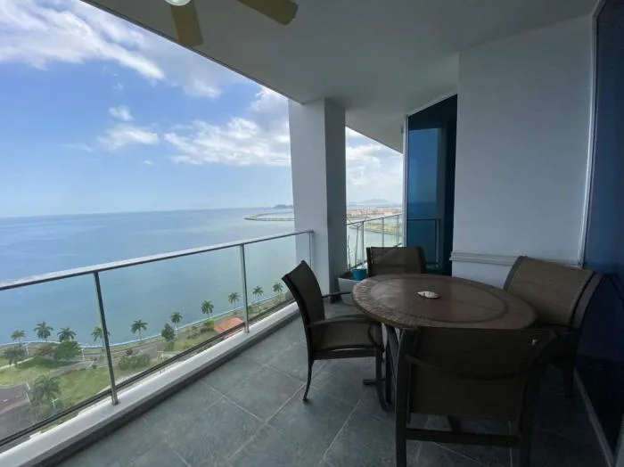 Apartamento en alquiler en Ph destiny de 3 habitaciones