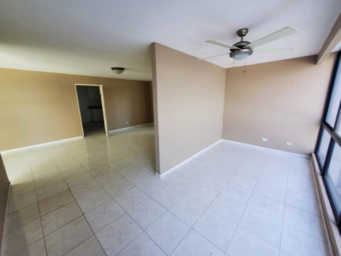 Alquiler de apartamento en Los delfines 3 recamaras
