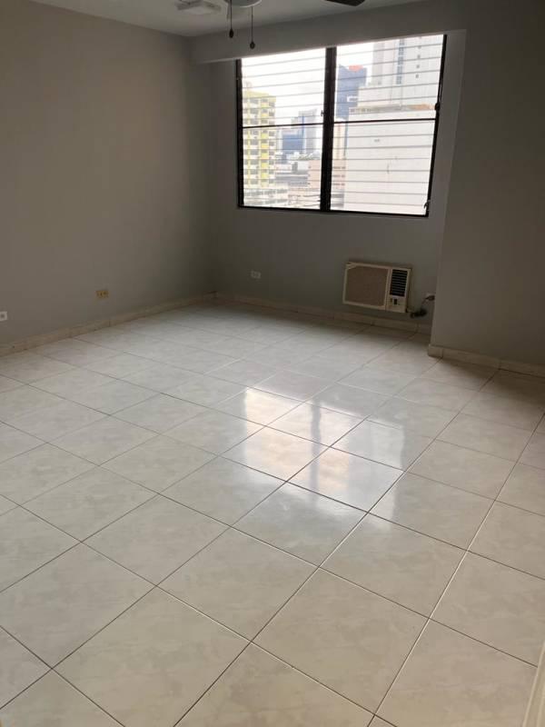 Alquiler de apartamento en Los delfines 3 recamaras