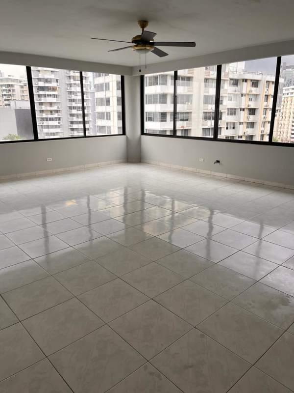 Alquiler de apartamento en Los delfines 3 recamaras