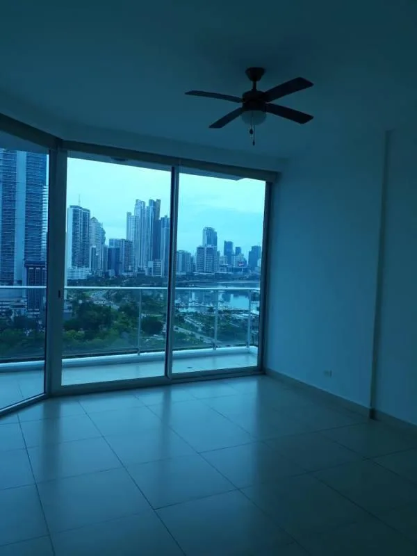 Destiny Avenida Balboa 1 habitacion — 3