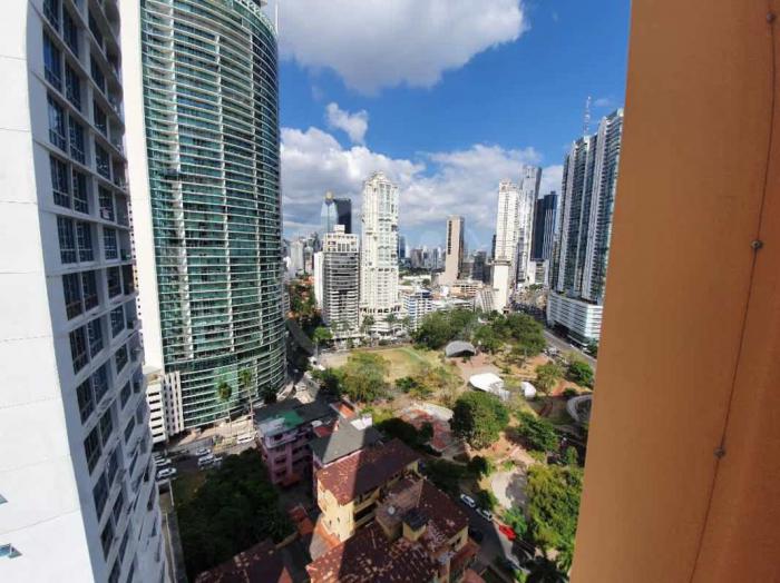 Colores de bella vista avenida balboa panama en alquiler