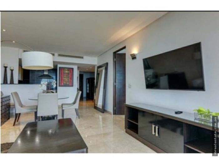Apartamento en sky de 2 recamaras en alquiler
