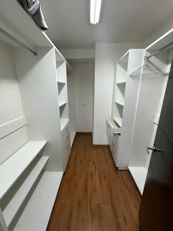 Apartment in bayfront tower avenue balboa for rent