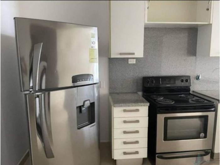 Apartamento en White tower de 2 habitaciones en alquiler