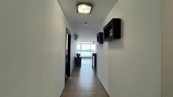 Bayfront tower Cinta costera 1 recamara