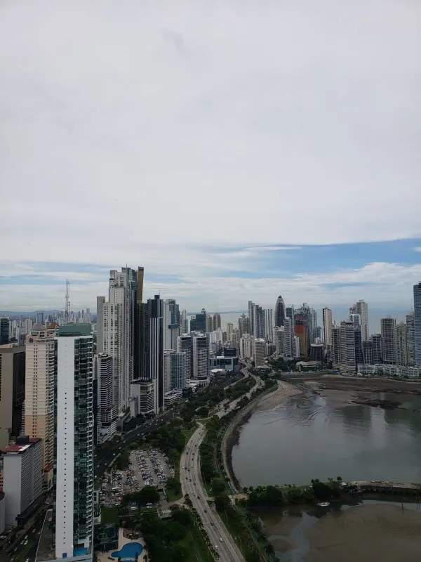 Apartamento en White de 2 recamaras en alquiler