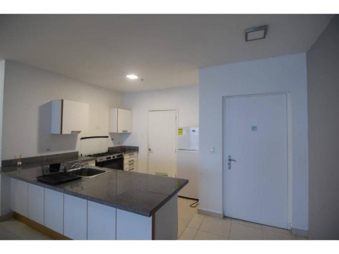 Apartment in waters on the bay avenue balboa for rent