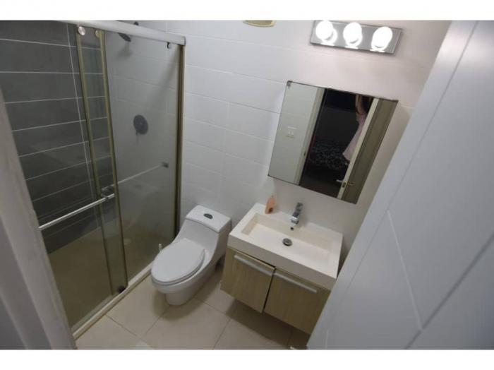 Apartment in waters on the bay avenue balboa for rent