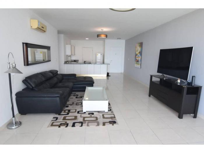 Apartment in waters on the bay avenue balboa for rent