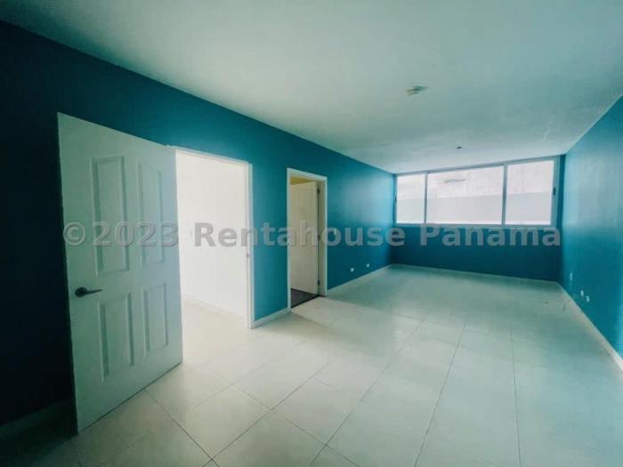 Apartamento en Waters on the bay de 2 recamaras en venta