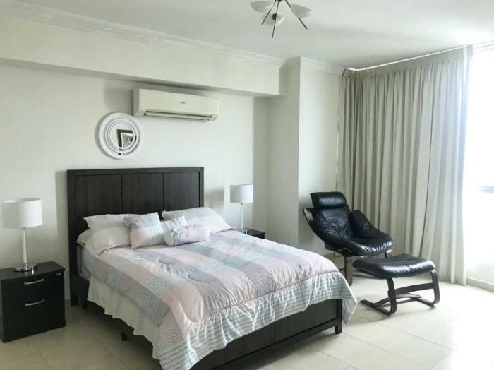 1 bedroom apartment for sale in grand bay