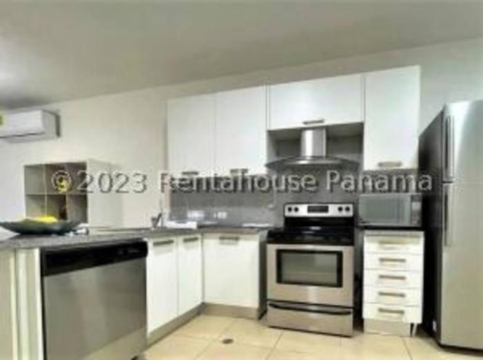 Venta de apartamento en White tower 2 recamaras