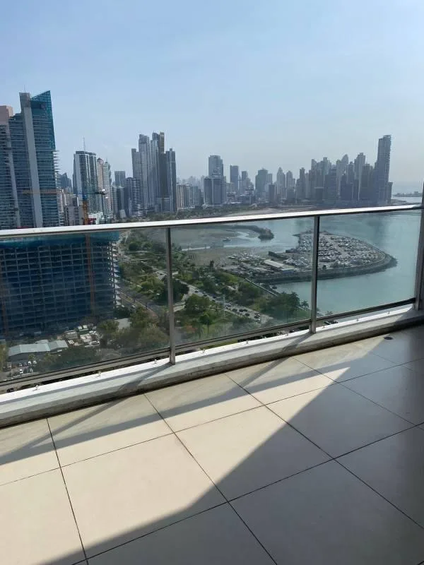 Apartamento en venta en Destiny de 2 habitaciones — 2