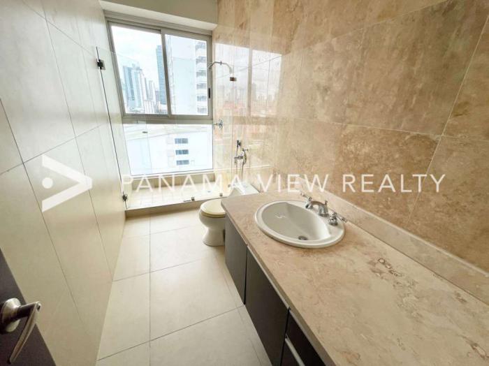 Apartment in rivage avenue balboa for sale