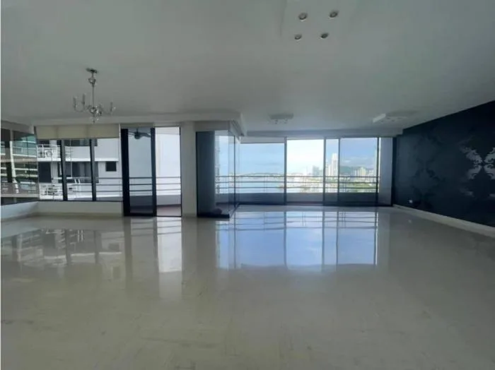 Apartamento en alquiler en Los delfines de 3 habitaciones — 2