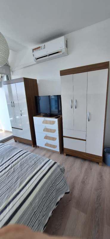 2-bedroom apartment in bayfront tower for rent
