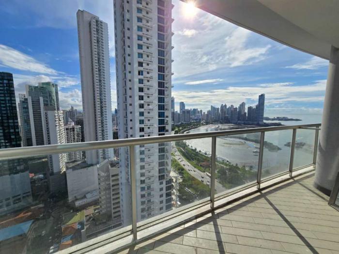 Yacht club tower Avenida Balboa 2 habitaciones
