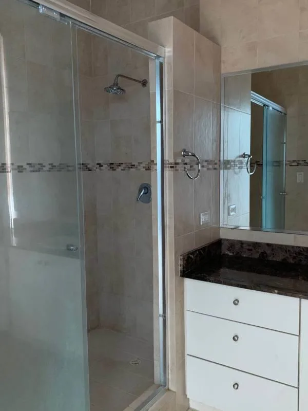 Apartamento en Grand bay de 1 recamara en alquiler — 2