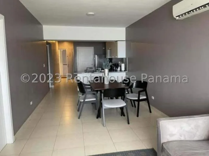White Avenida Balboa 2 habitaciones — 3