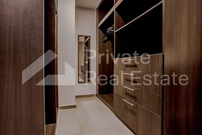 Yacht club tower 2 bedrooms for rent