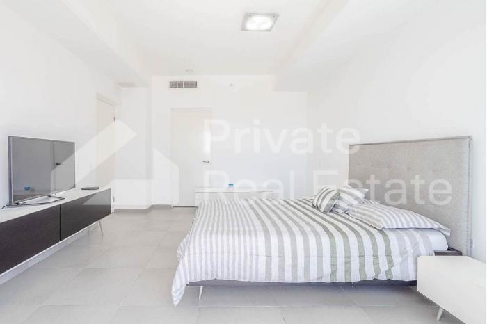 Yacht club tower 2 bedrooms for rent