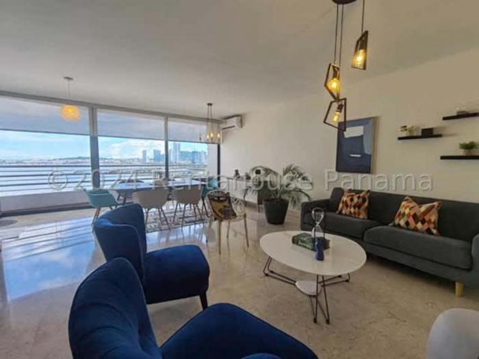Apartamento en Ph los delfines de 3 habitaciones en alquiler