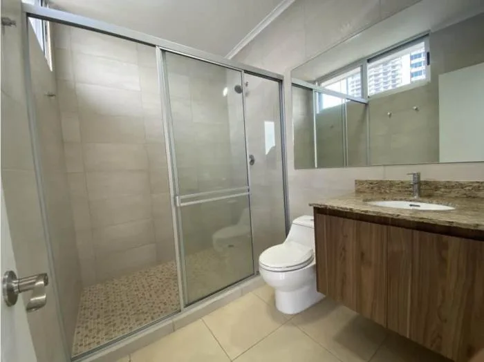 Alquiler de apartamento en White tower 2 habitaciones — 2