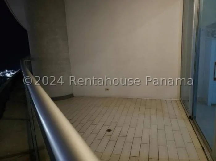 Apartamento en venta en Yacht club de 2 habitaciones — 5