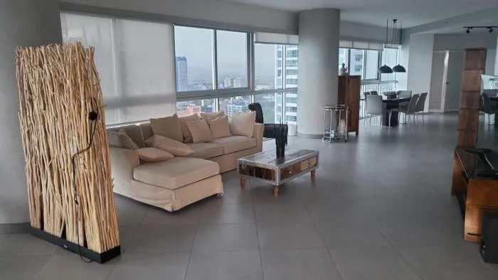 Yacht club Avenida Balboa 2 habitaciones — 4