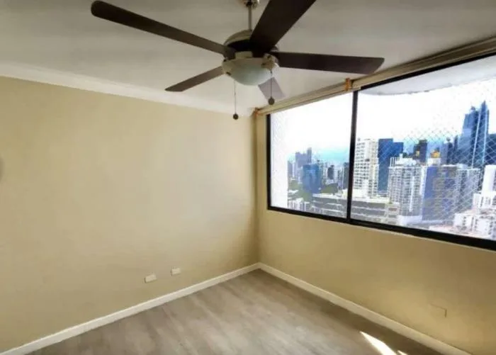 Apartamento en Torres del pacifico de 3 habitaciones en alquiler — 2