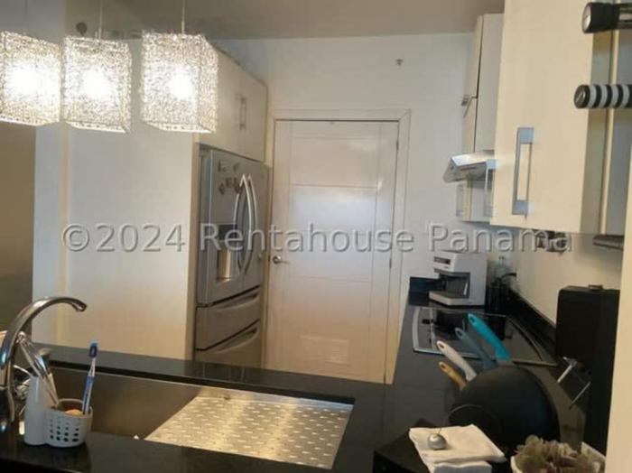 Apartment in waters on the bay avenida balboa for rent