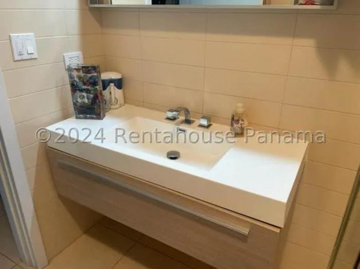 Apartamento en Waters on the bay Avenida Balboa en alquiler — 3