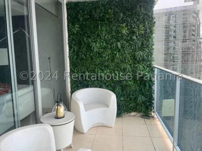 Apartment in waters on the bay avenida balboa for rent