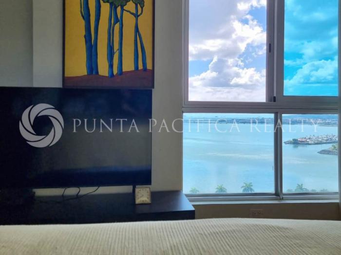 Apartment in bayfront tower avenida balboa for rent