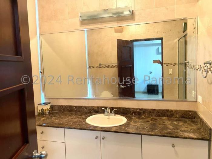 Apartamento en Grand bay de 1 recamara en alquiler
