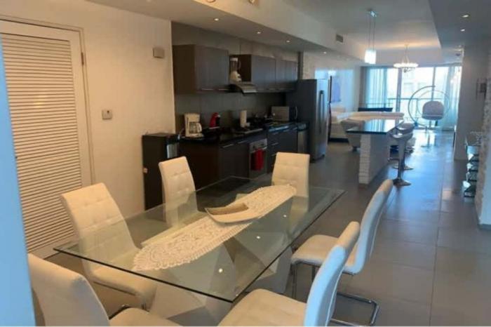 Alquiler de apartamento en Yacht club tower 3 habitaciones