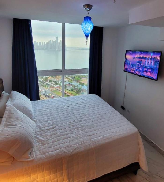 Apartment in the sands avenida balboa for rent