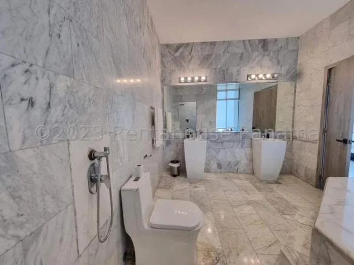 Apartamento en alquiler en Torres miramar de 3 recamaras — 3
