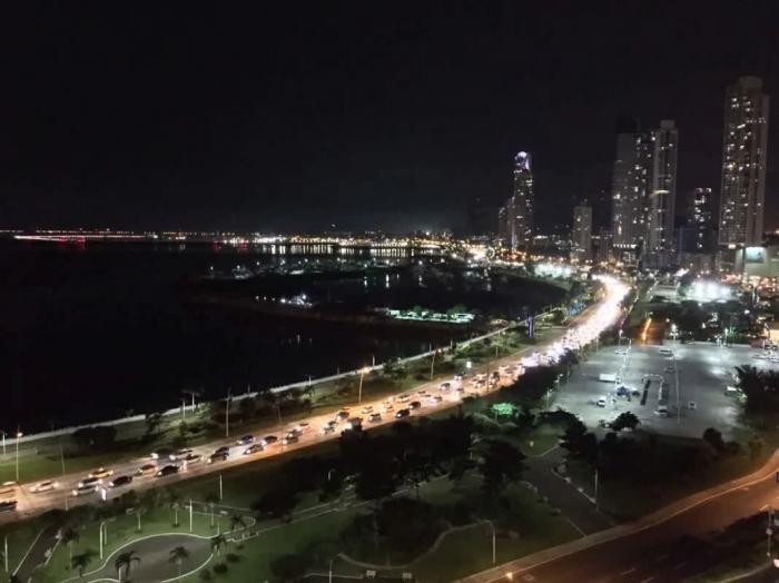 Waters Avenida Balboa Panama en alquiler