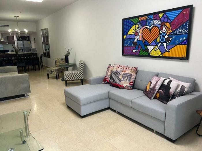 Apartment in yoo avenida balboa for rent