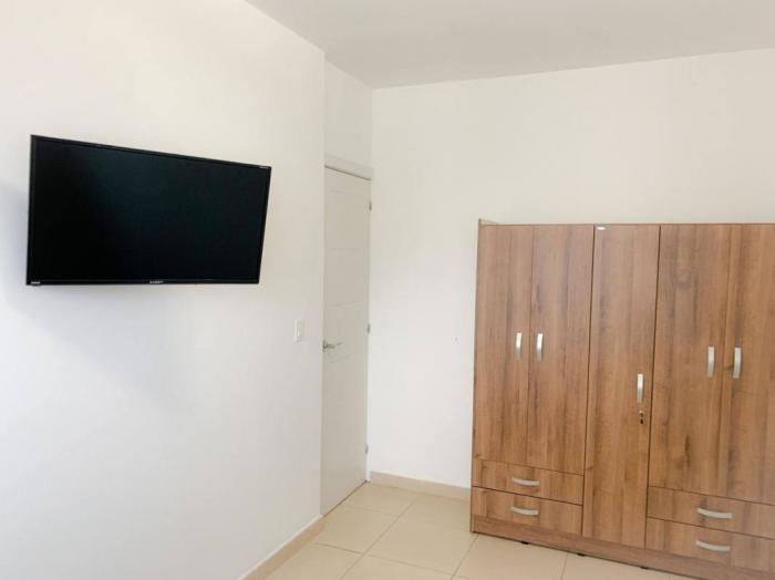 Apartment in waters on the bay avenida balboa for rent