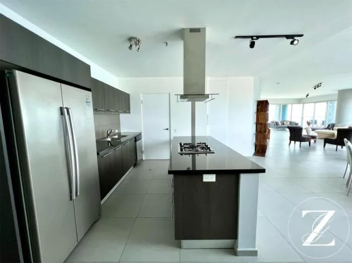 Yacht club Avenida Balboa 2 habitaciones — 2