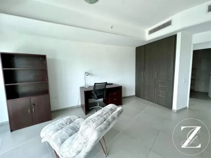 Yacht club Avenida Balboa 2 habitaciones — 4
