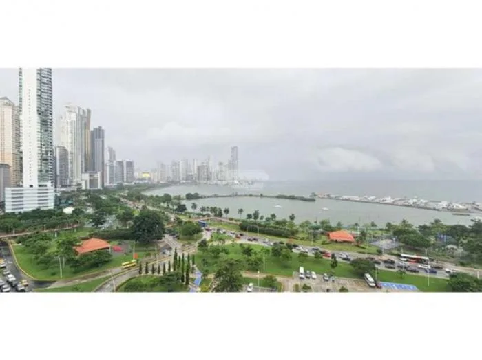 White tower Avenida Balboa Panama en alquiler — 2