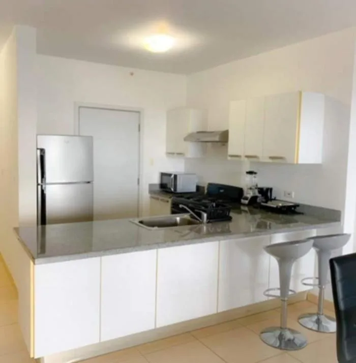 Apartamento en Waters Avenida Balboa en alquiler — 3
