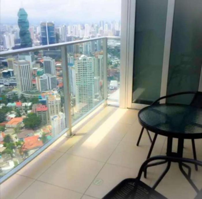 Apartamento en Waters Avenida Balboa en alquiler