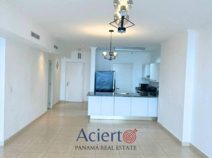 Apartamento en White de 2 recamaras en alquiler