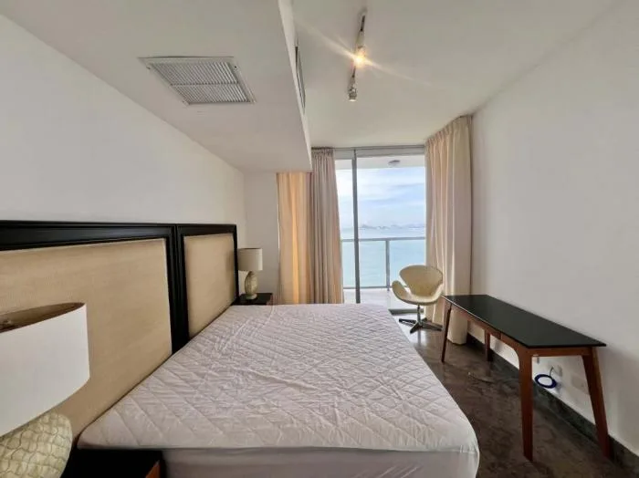 Apartamento en Yoo Avenida Balboa en alquiler — 2