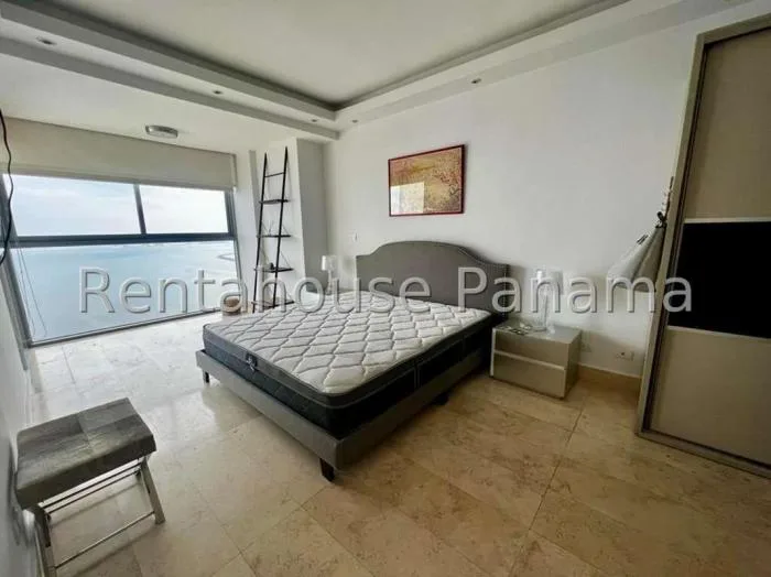 Yoo  Panama amoblado en alquiler — 2